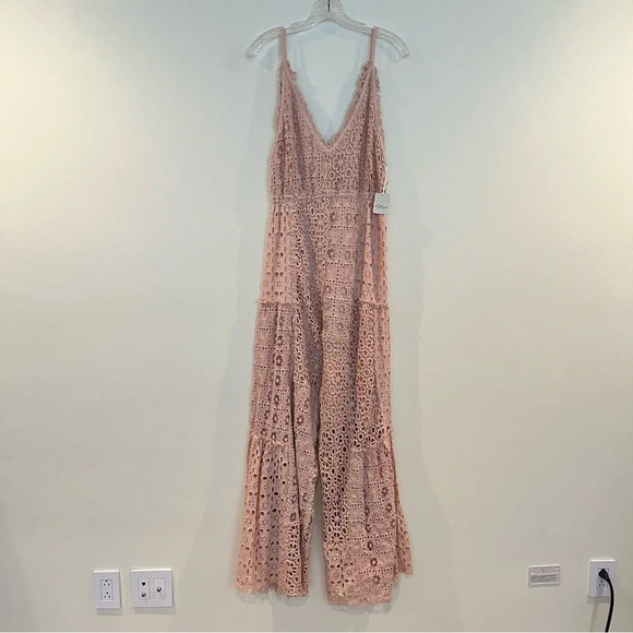 Free People Yesenia Light Pink Floral Lace V Neck Wide Leg Boho Jumpsuit M NWT - Picture 2 of 8